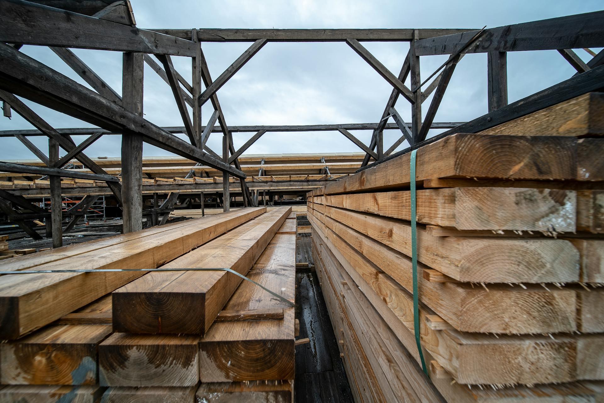 Tablones de madera para uso estructural o decorativo